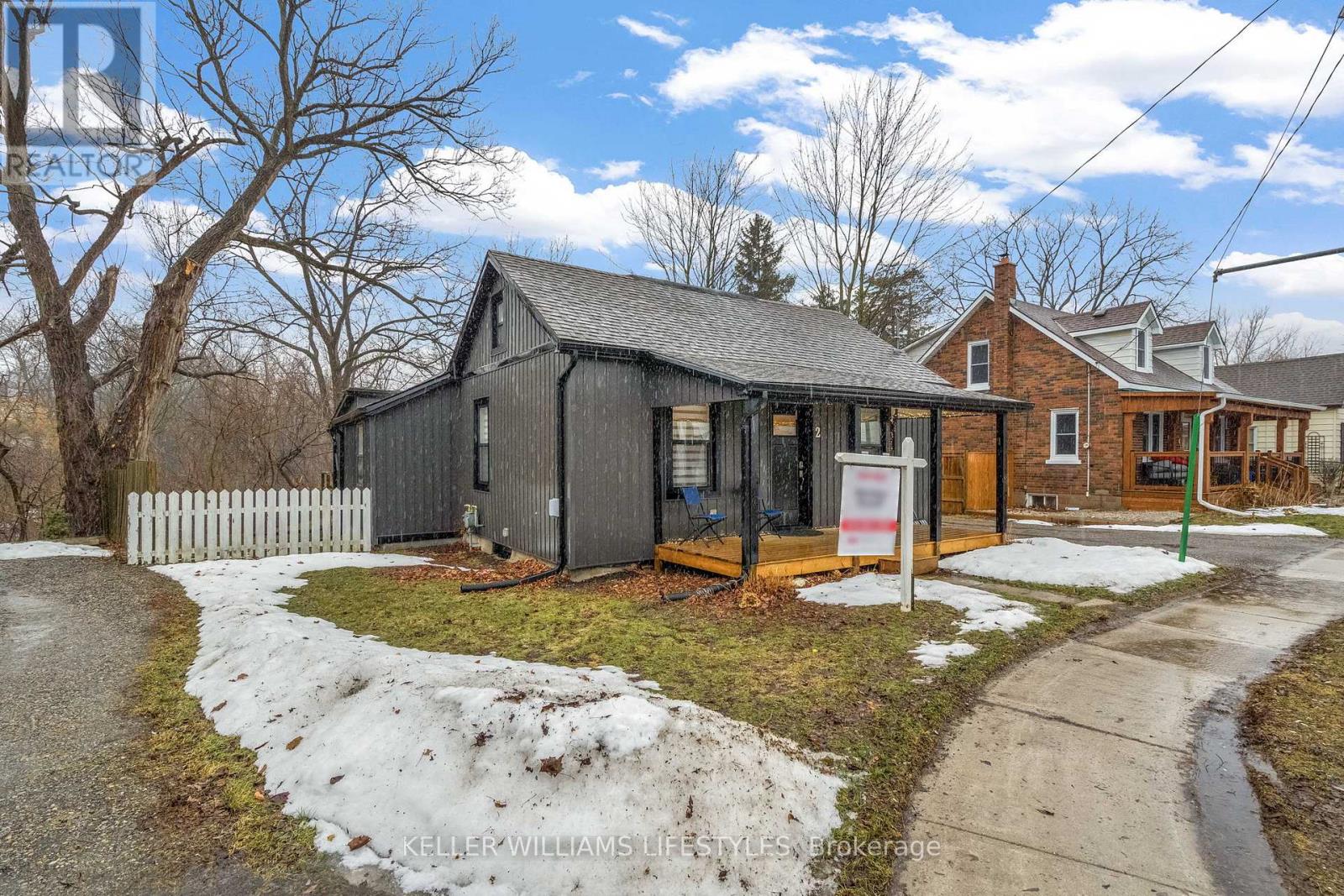 2 Opechee Street, St. Thomas, Ontario  N5R 1V9 - Photo 3 - X12854376