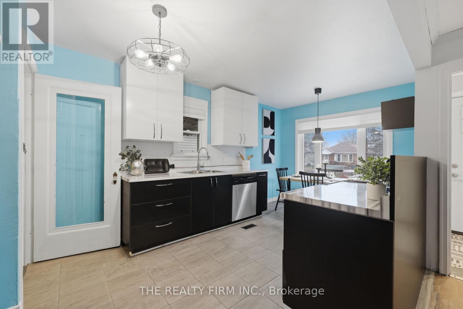 1319 Brydges Street, London East (East N), Ontario  N5W 2C5 - Photo 10 - X12854408