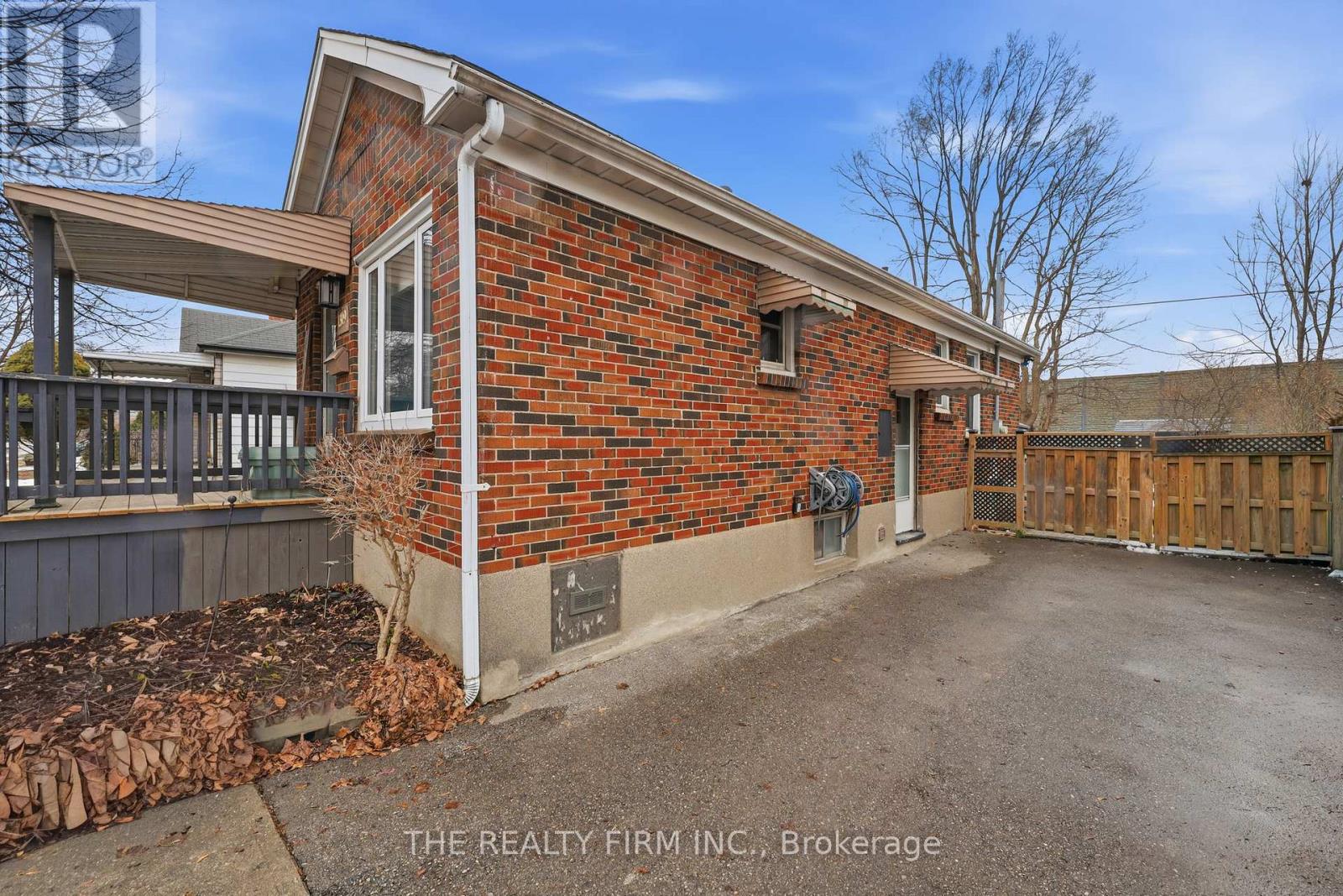 1319 Brydges Street, London East (East N), Ontario  N5W 2C5 - Photo 2 - X12854408