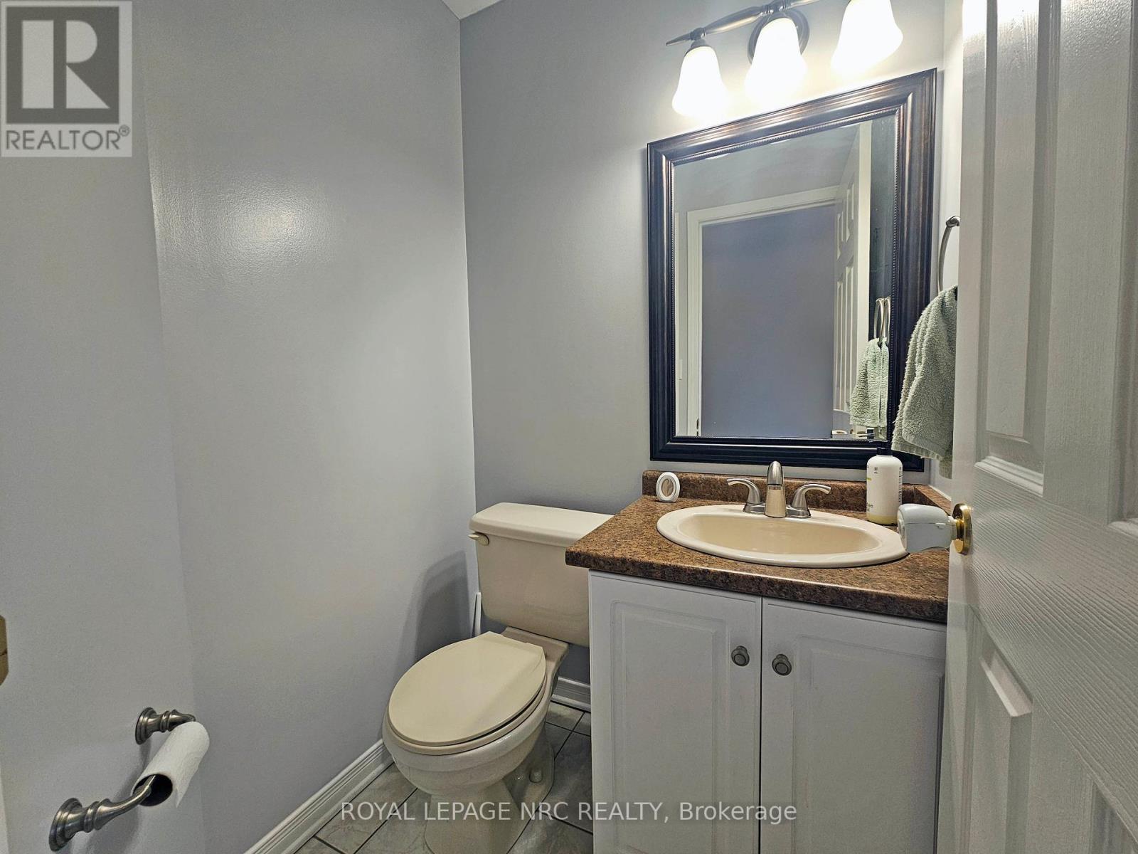 28 - 5070 Drummond Road, Niagara Falls, Ontario  L2E 6E4 - Photo 27 - X12830608