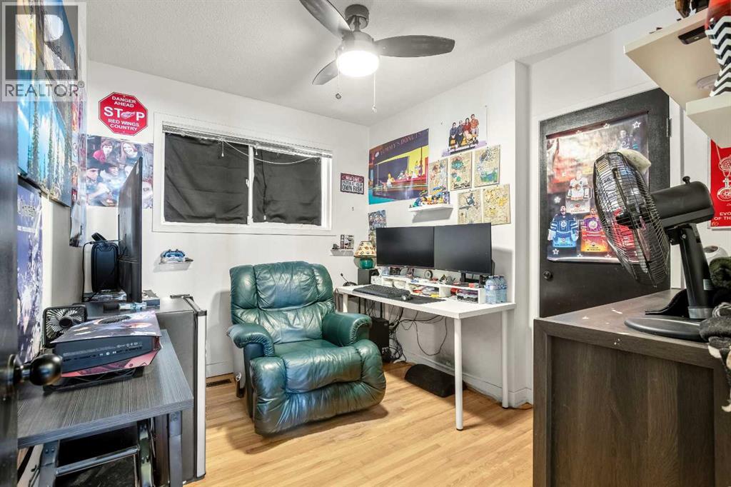 1986 Cottonwood Crescent Se, Calgary, Alberta  T2B 1P7 - Photo 10 - A2286435