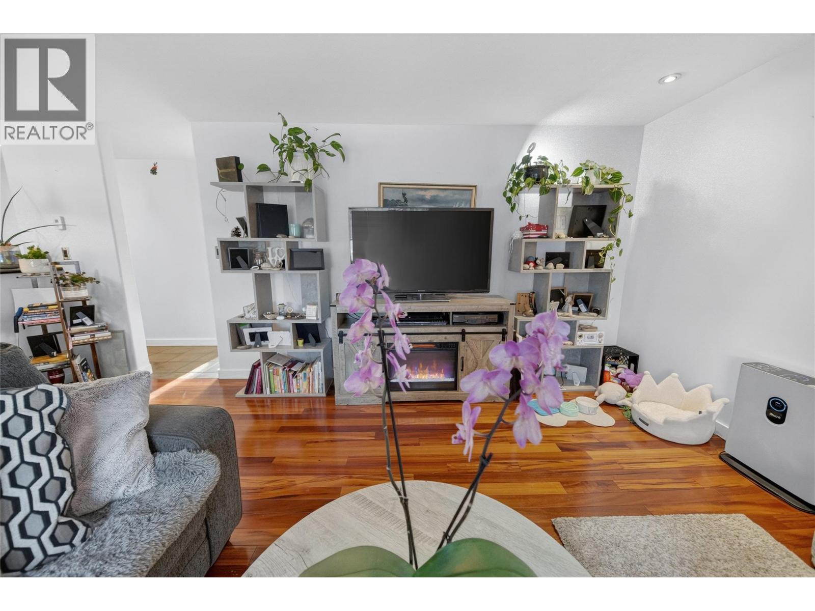 511 3rd Street Nw, Cranbrook, British Columbia V1C 3Z5 - Photo 4 - 10375816