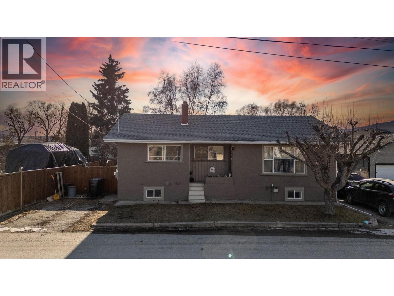 511 3rd Street Nw, Cranbrook, British Columbia V1C 3Z5 - Photo 1 - 10375816