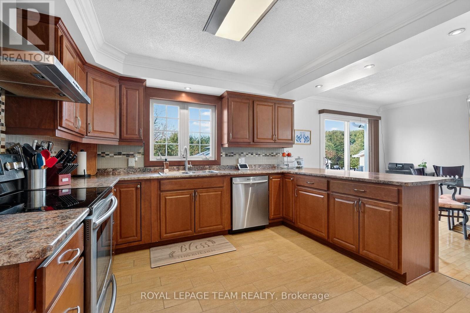 955 Lacroix Road, Clarence-Rockland, Ontario  K0A 2A0 - Photo 15 - X12854404