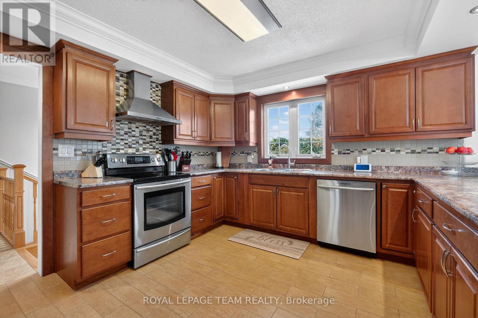 955 Lacroix Road, Clarence-Rockland, Ontario  K0A 2A0 - Photo 16 - X12854404