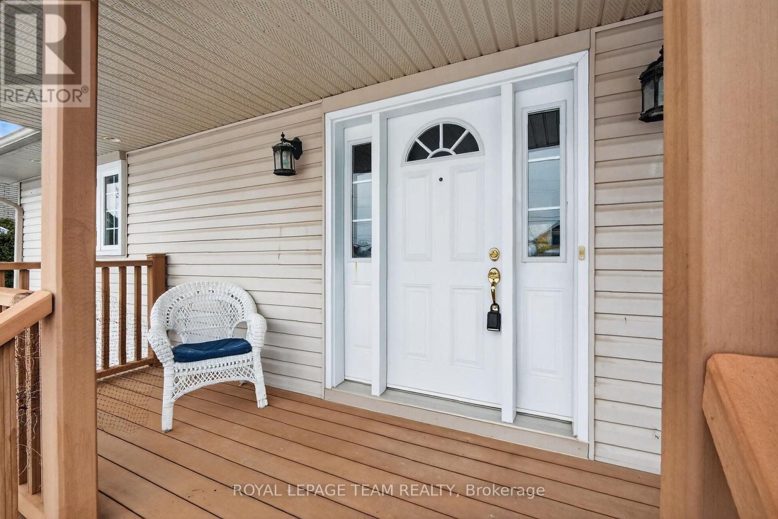 955 Lacroix Road, Clarence-Rockland, Ontario  K0A 2A0 - Photo 3 - X12854404