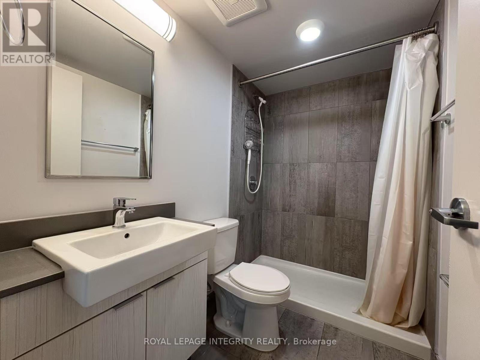 2010 - 105 Champagne Avenue, Ottawa, Ontario  K1S 5E5 - Photo 13 - X12854432