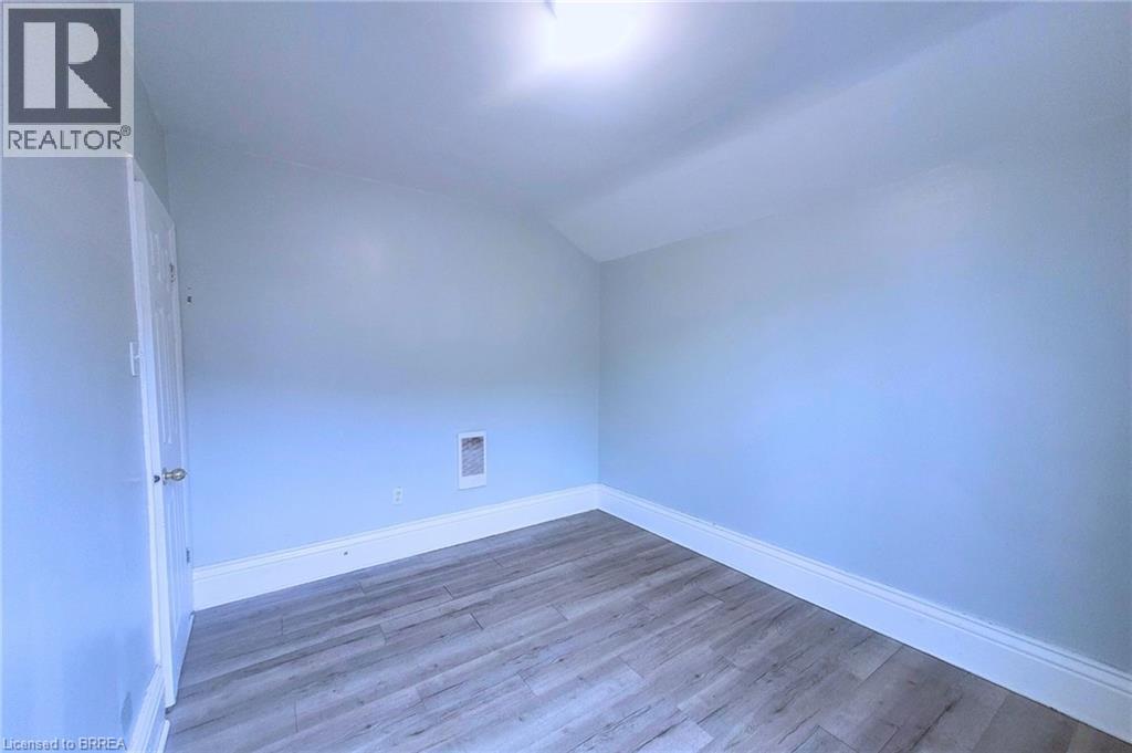 63 East Avenue Unit# Upper, Brantford, Ontario  N3S 3L5 - Photo 11 - 40810039