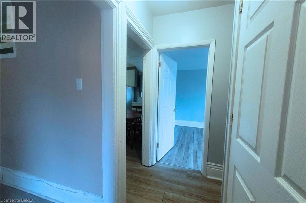 63 East Avenue Unit# Upper, Brantford, Ontario  N3S 3L5 - Photo 3 - 40810039