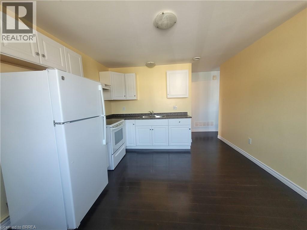 9 Washington Street Unit# A, Brantford, Ontario  N3R 3W9 - Photo 6 - 40810025