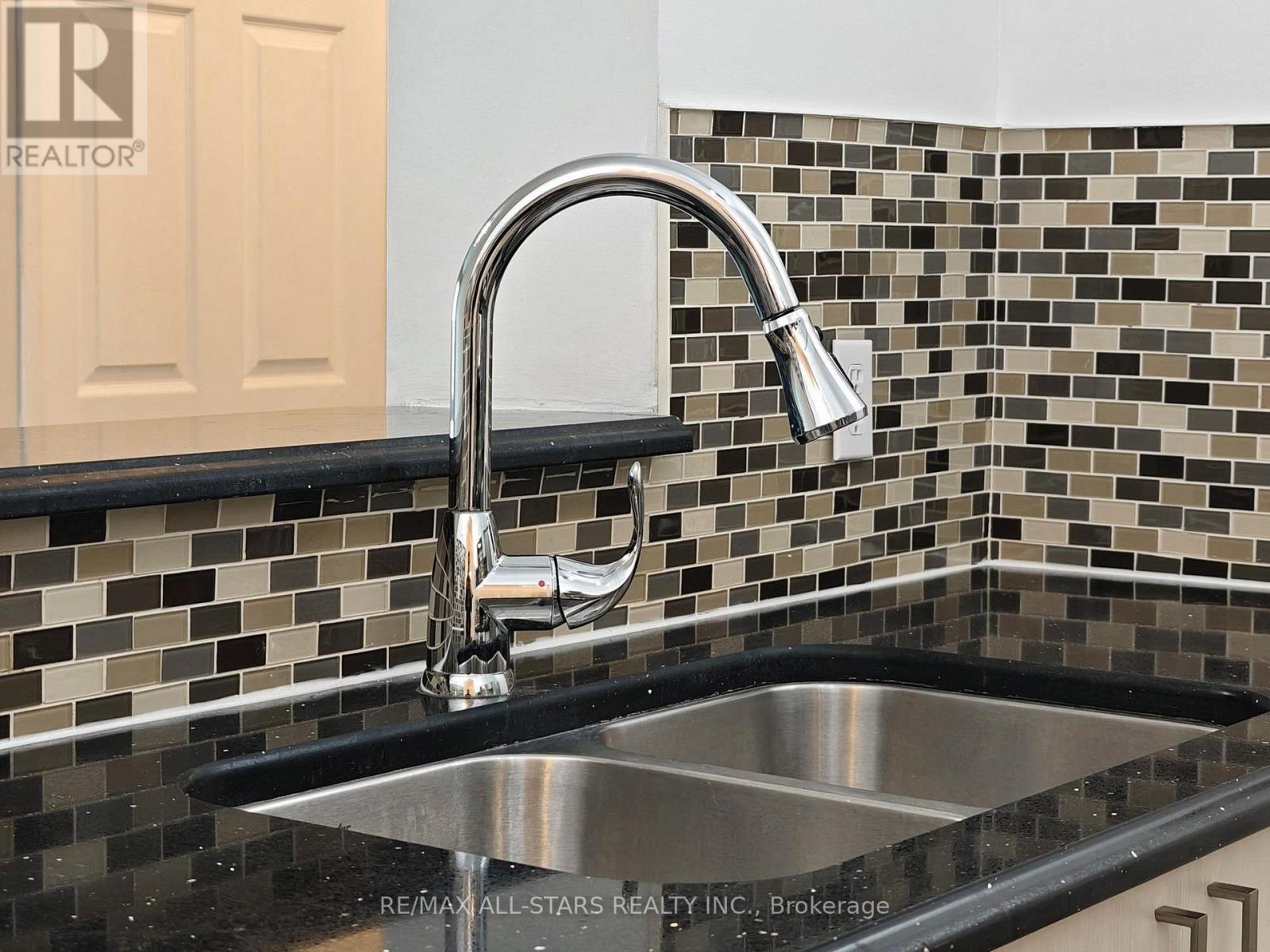 2315 - 1 Lee Centre Drive, Toronto, Ontario  M1H 3J2 - Photo 14 - E12840914