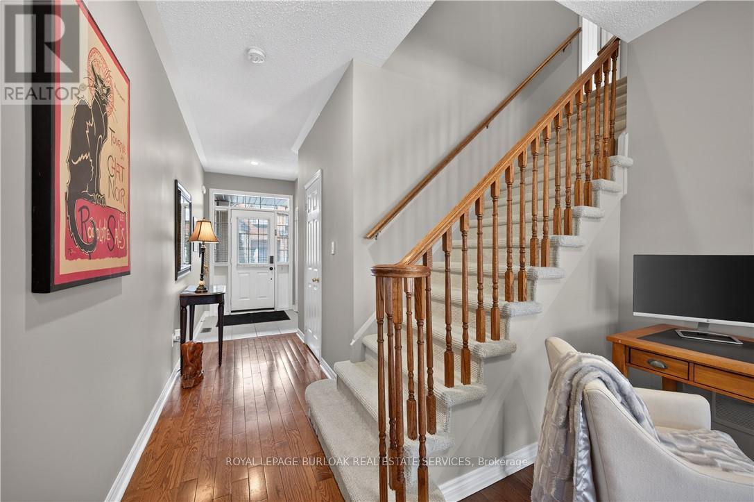 41 - 300 Ravineview Way, Oakville (Wc Wedgewood Creek), Ontario  L6H 7J2 - Photo 8 - W12722416