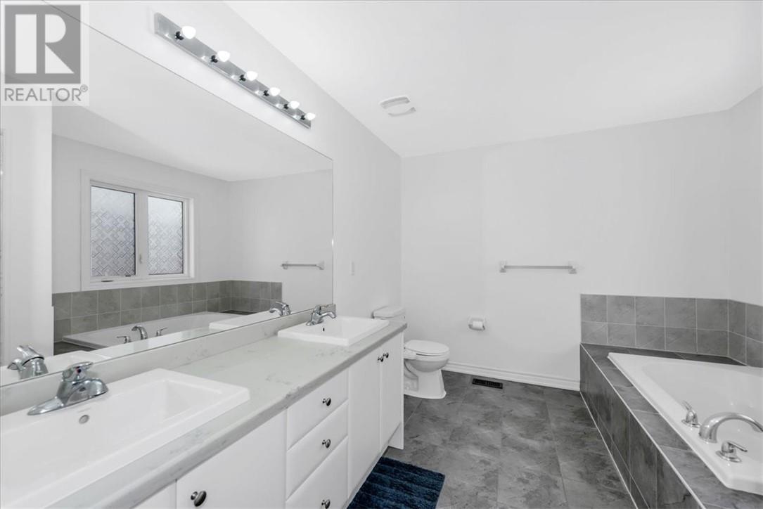 1252 Peelar Crescent, Innisfil, Ontario  L0L 1W0 - Photo 32 - 2126701