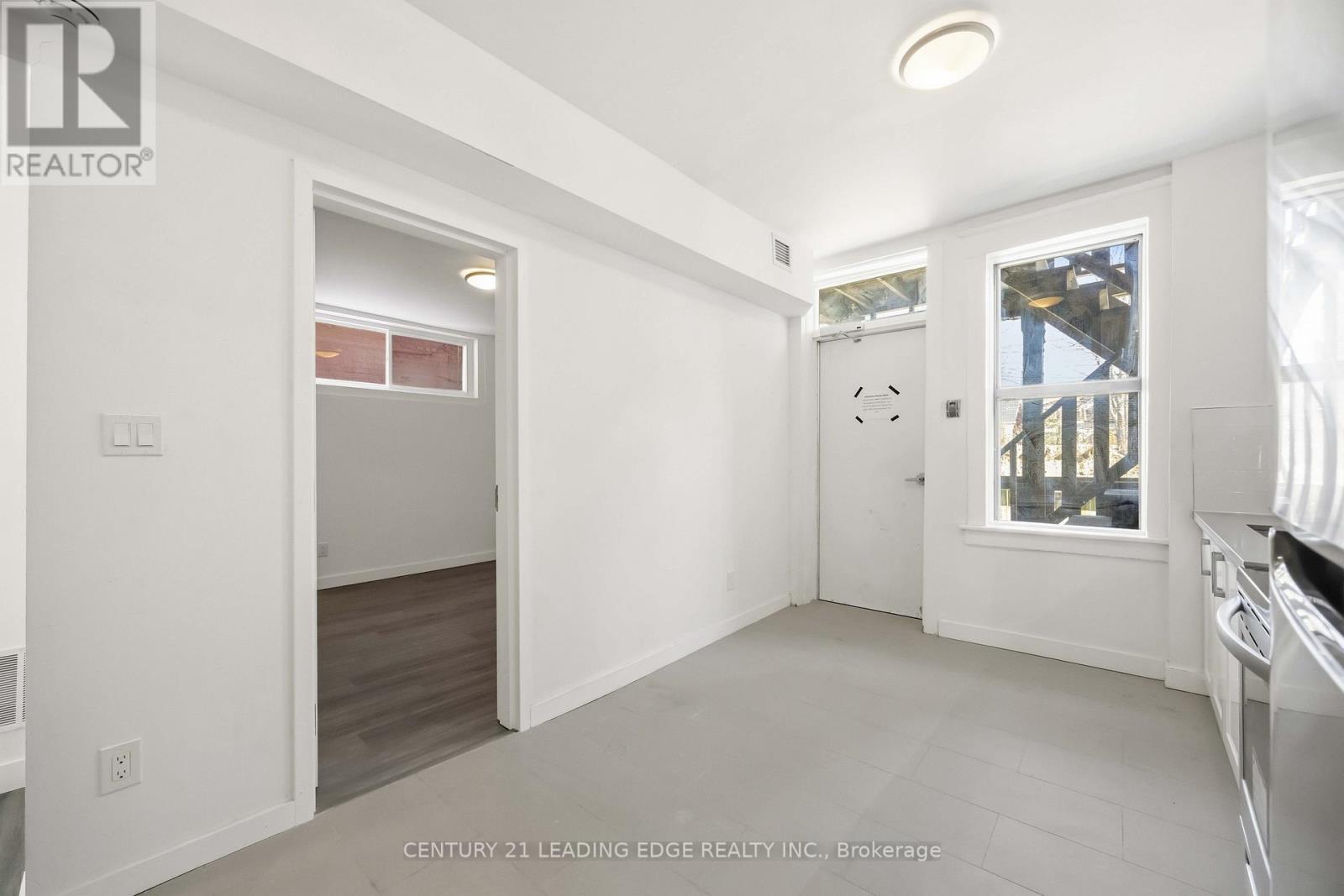 1 - 1a Leonard Avenue, Toronto (Kensington-Chinatown), Ontario  M5T 2P8 - Photo 5 - C12854440