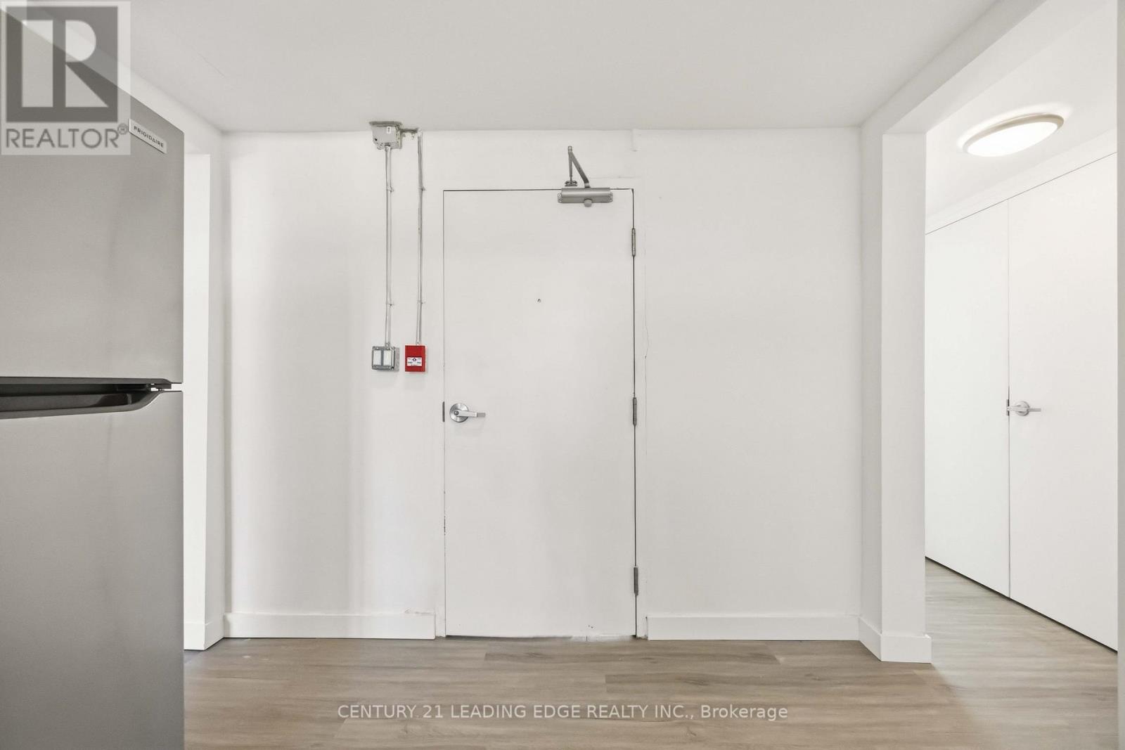 1 - 1a Leonard Avenue, Toronto (Kensington-Chinatown), Ontario  M5T 2P8 - Photo 3 - C12854440