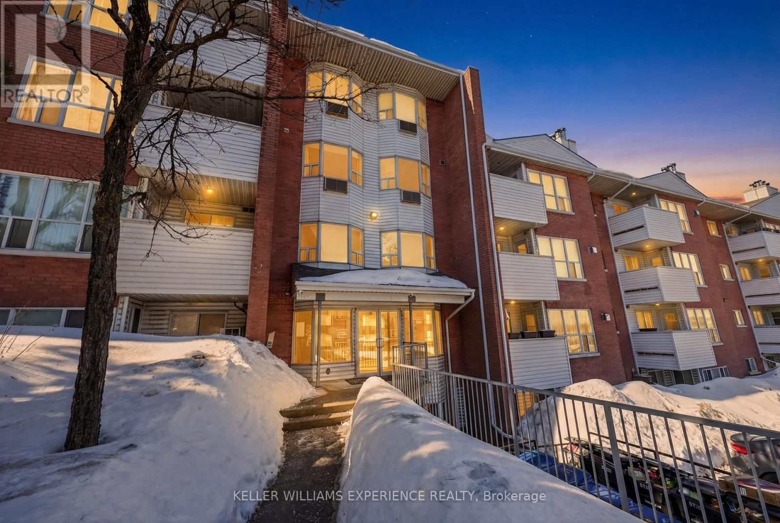 301 - 120 BELL FARM ROAD, Barrie, Ontario