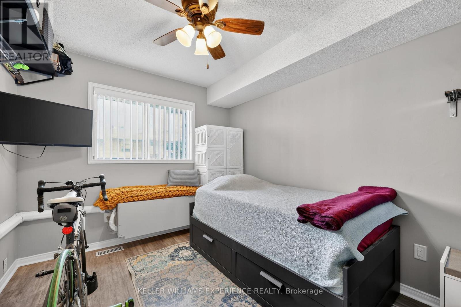 301 - 120 Bell Farm Road, Barrie (Alliance), Ontario  L4M 6J2 - Photo 14 - S12854328