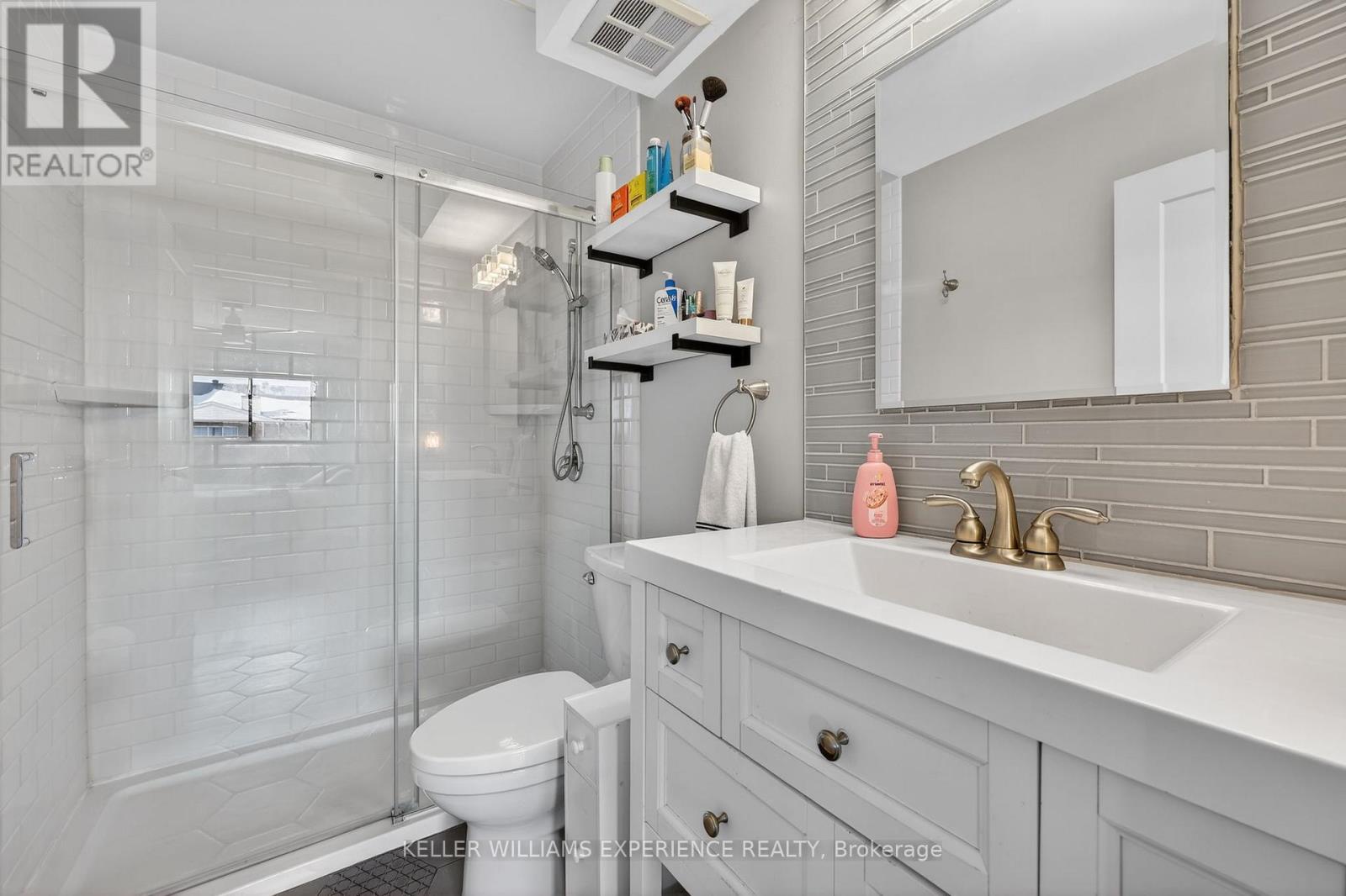 301 - 120 Bell Farm Road, Barrie (Alliance), Ontario  L4M 6J2 - Photo 19 - S12854328