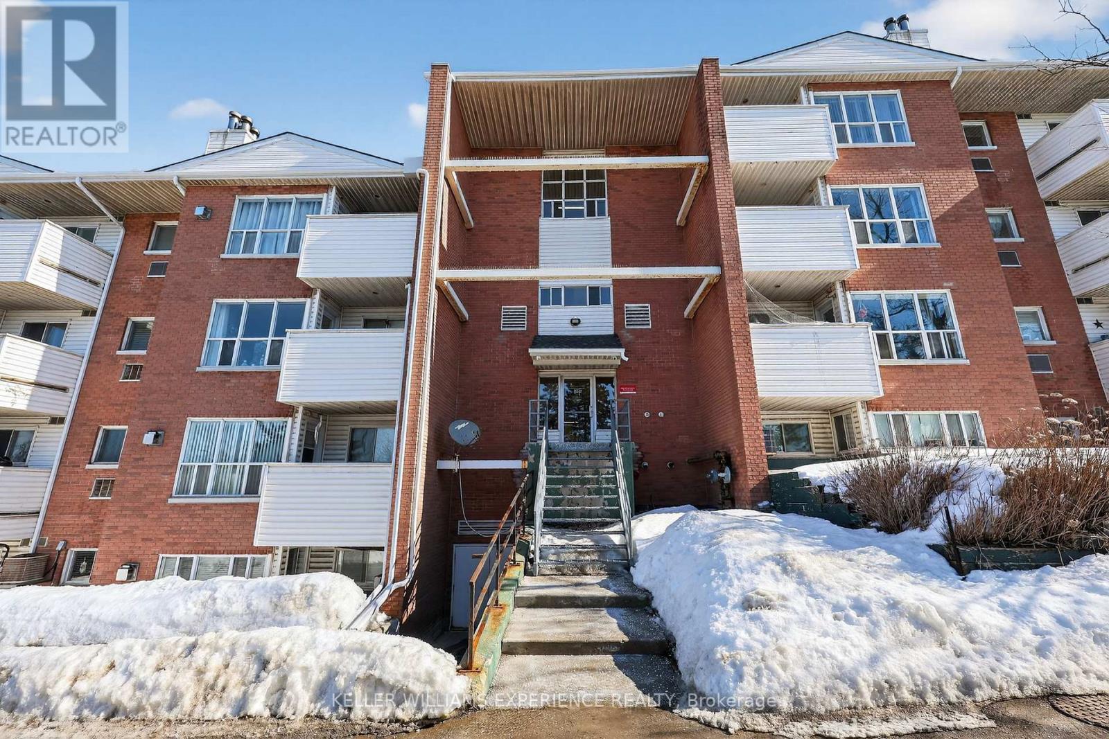 301 - 120 Bell Farm Road, Barrie (Alliance), Ontario  L4M 6J2 - Photo 25 - S12854328