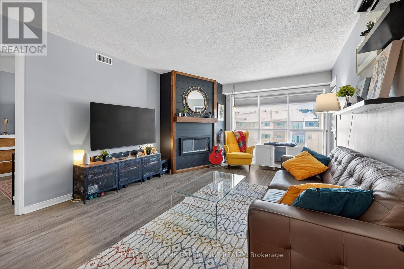 301 - 120 Bell Farm Road, Barrie (Alliance), Ontario  L4M 6J2 - Photo 8 - S12854328