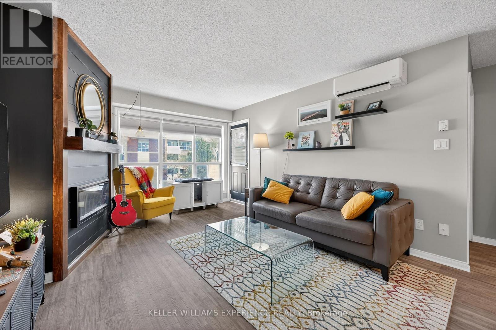 301 - 120 Bell Farm Road, Barrie (Alliance), Ontario  L4M 6J2 - Photo 9 - S12854328