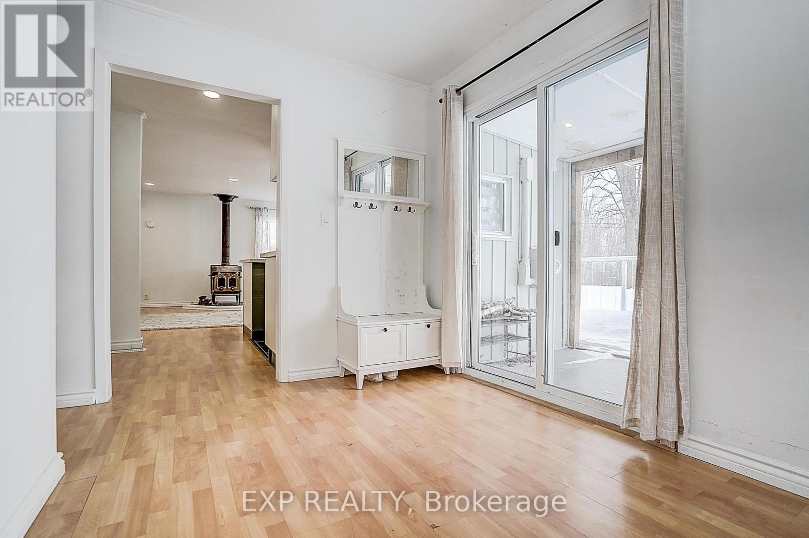 31 Ridge Avenue, Ramara, Ontario  L0K 1B0 - Photo 17 - S12854456