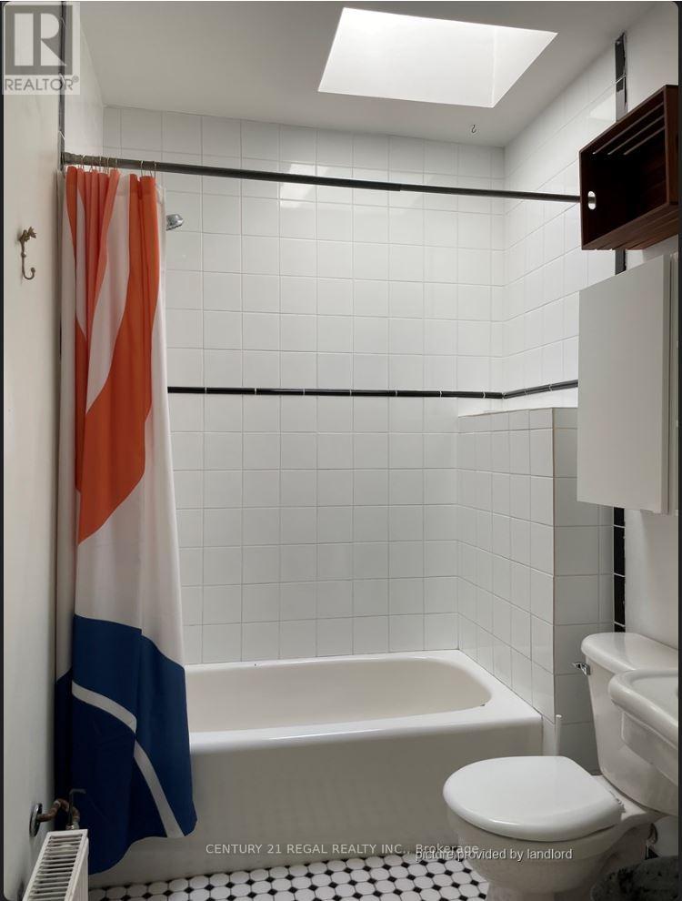 3 - 1336 Queen Street W, Toronto (Roncesvalles), Ontario  M6K 1L4 - Photo 8 - W12854292