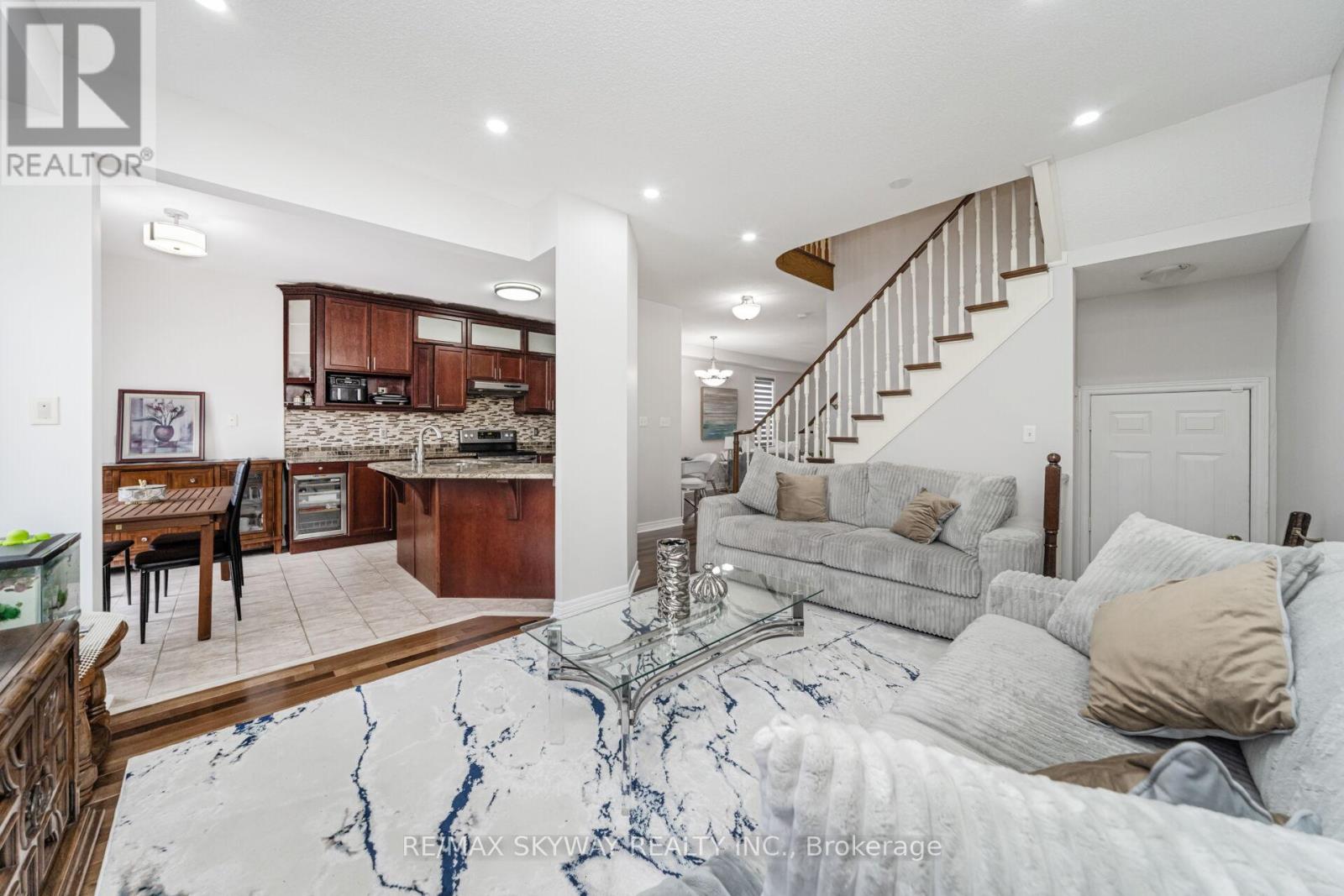 87 Ashdale Road, Brampton (Bram West), Ontario  L6Y 5M9 - Photo 15 - W12854346