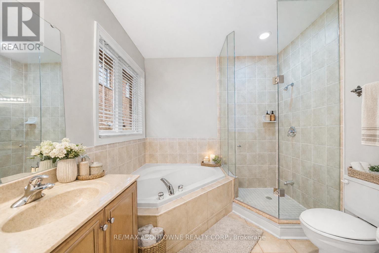 3334 Fox Run Circle, Oakville, Ontario  L6L 6W4 - Photo 20 - W12854368