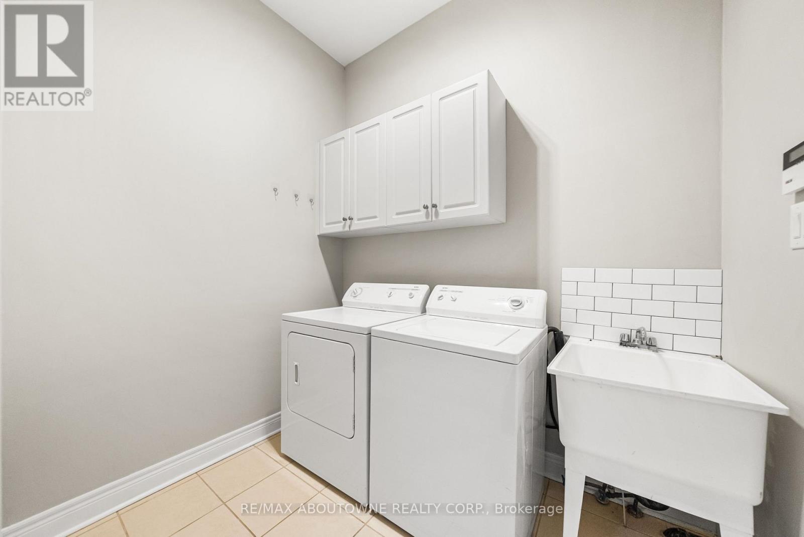 3334 Fox Run Circle, Oakville, Ontario  L6L 6W4 - Photo 25 - W12854368