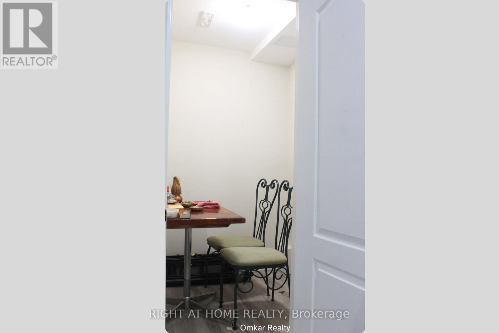 Bsmt - 347 Bristol Road W, Mississauga (Hurontario), Ontario  L5R 3R7 - Photo 10 - W12854378