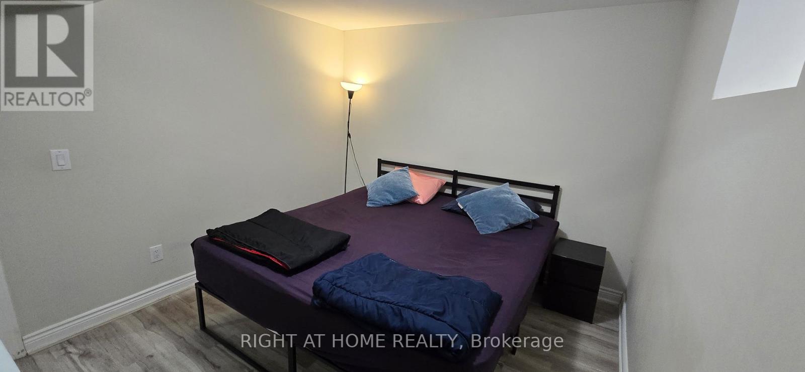 Bsmt - 347 Bristol Road W, Mississauga (Hurontario), Ontario  L5R 3R7 - Photo 6 - W12854378