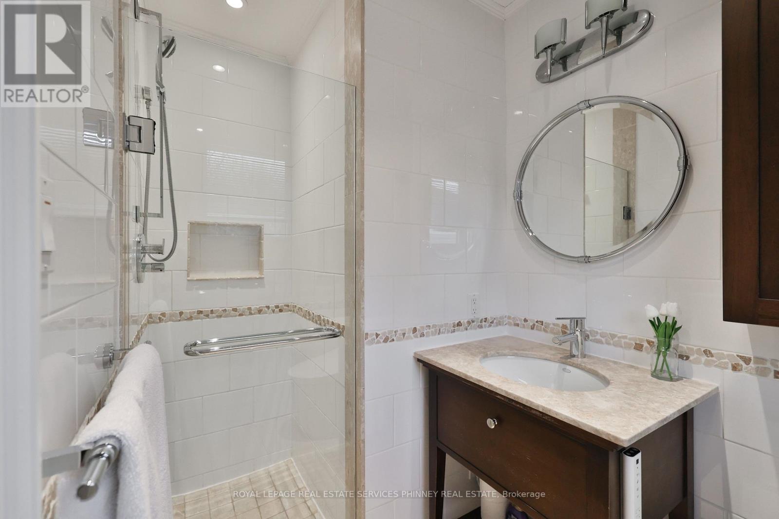 1053 Fair Birch Drive, Mississauga (Lorne Park), Ontario  L5H 1M4 - Photo 34 - W12854398