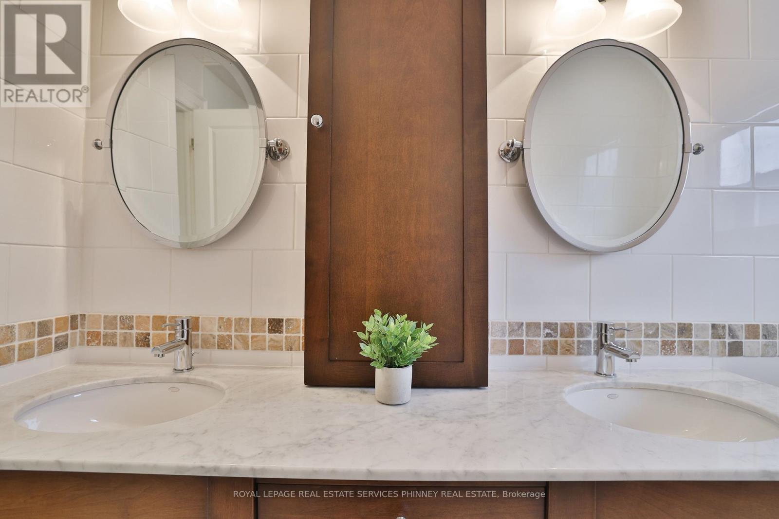 1053 Fair Birch Drive, Mississauga (Lorne Park), Ontario  L5H 1M4 - Photo 40 - W12854398