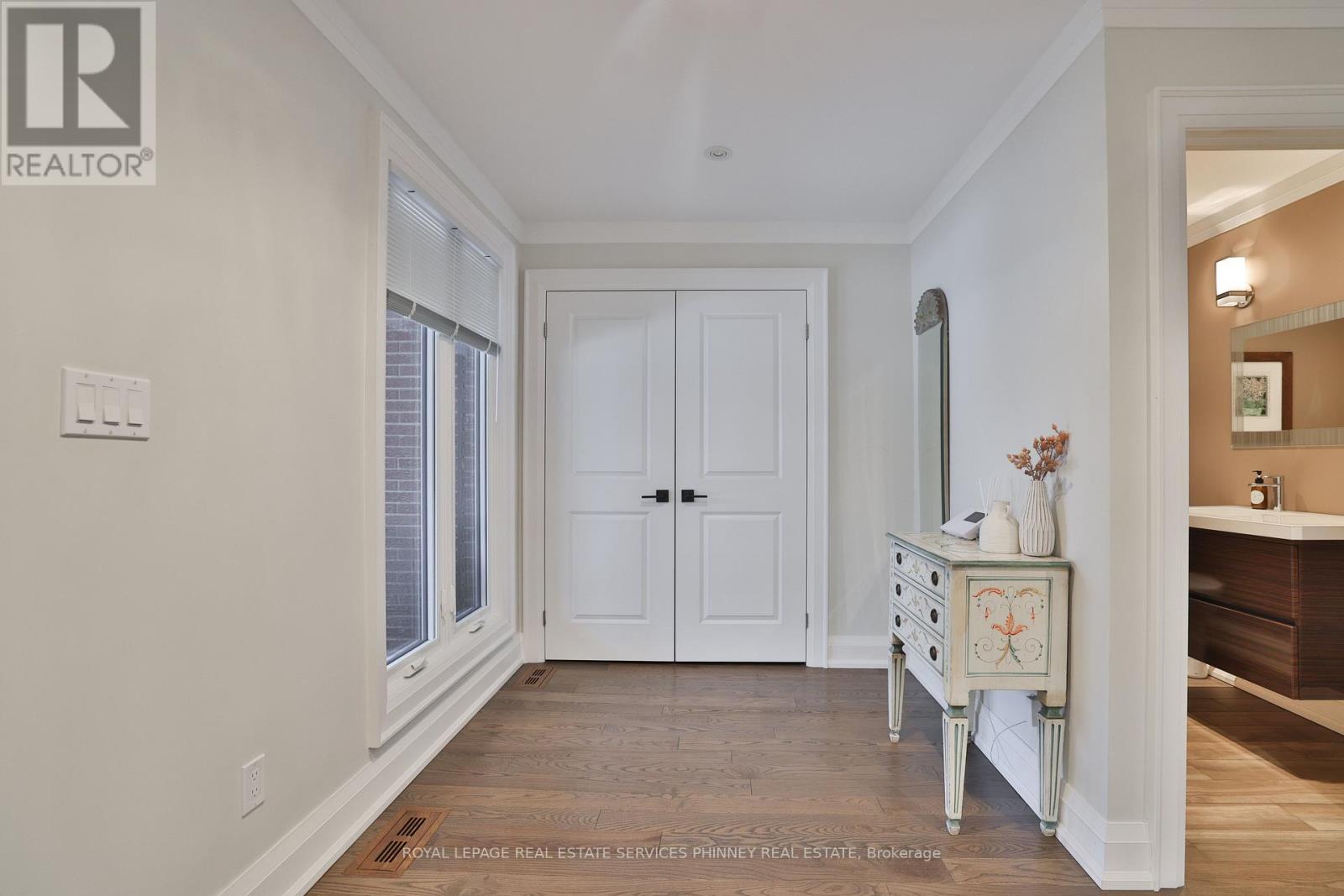 1053 Fair Birch Drive, Mississauga (Lorne Park), Ontario  L5H 1M4 - Photo 7 - W12854398