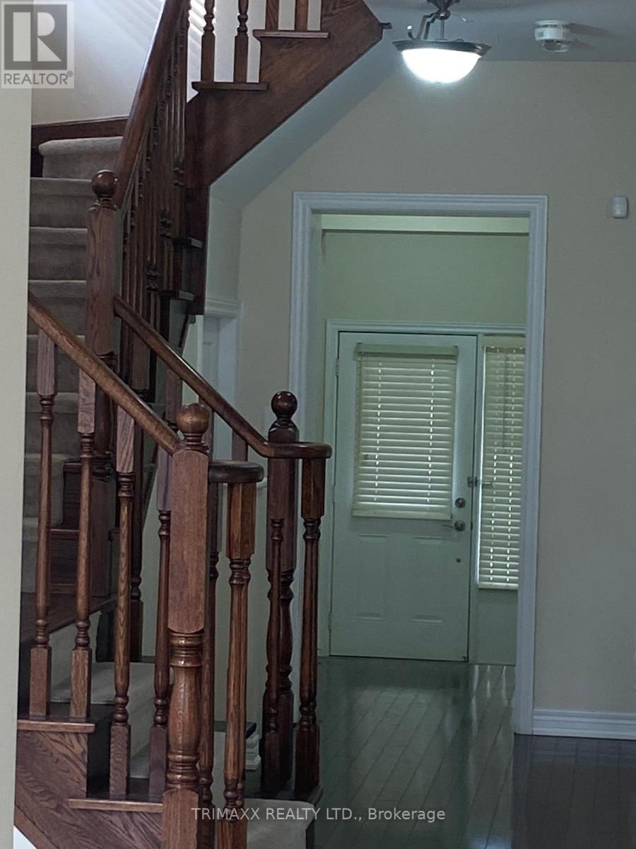 7 Vinewood Road, Caledon, Ontario  L7C 4A9 - Photo 10 - W12854446