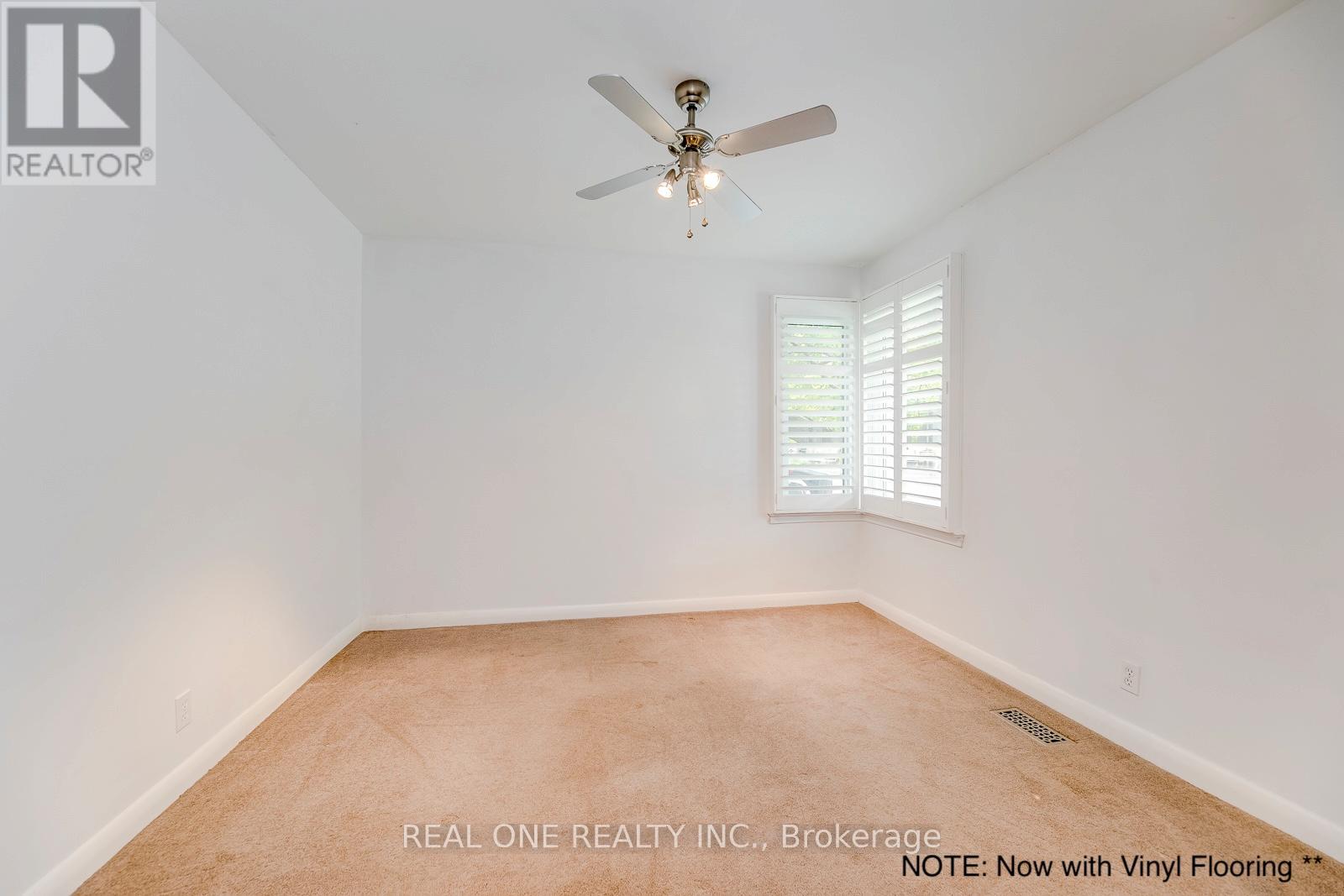 2181 Courtland Drive, Burlington, Ontario  L7R 1S2 - Photo 17 - W12854460