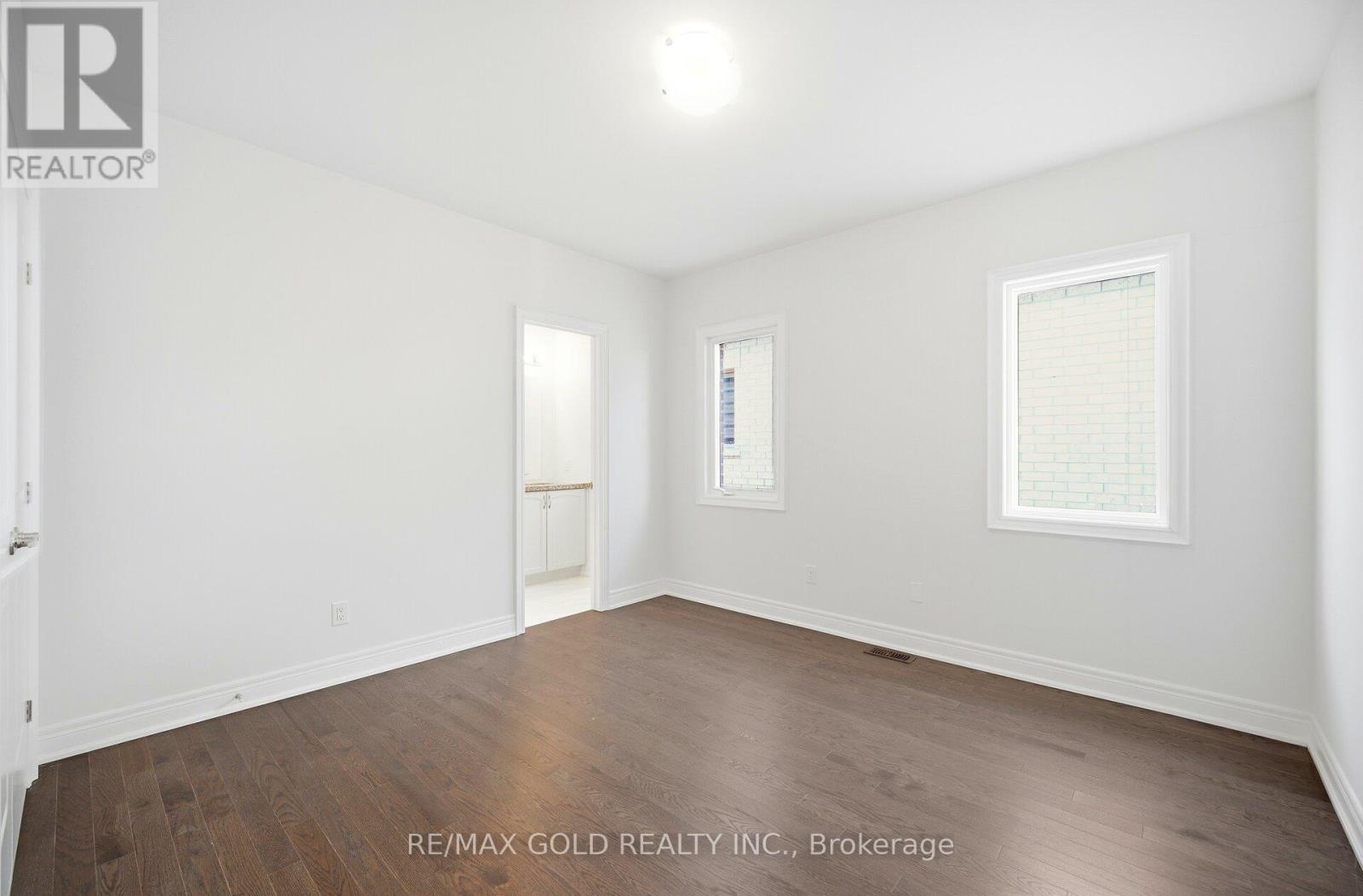 32 Addison Street, Caledon, Ontario  L7C 4N2 - Photo 37 - W12854476