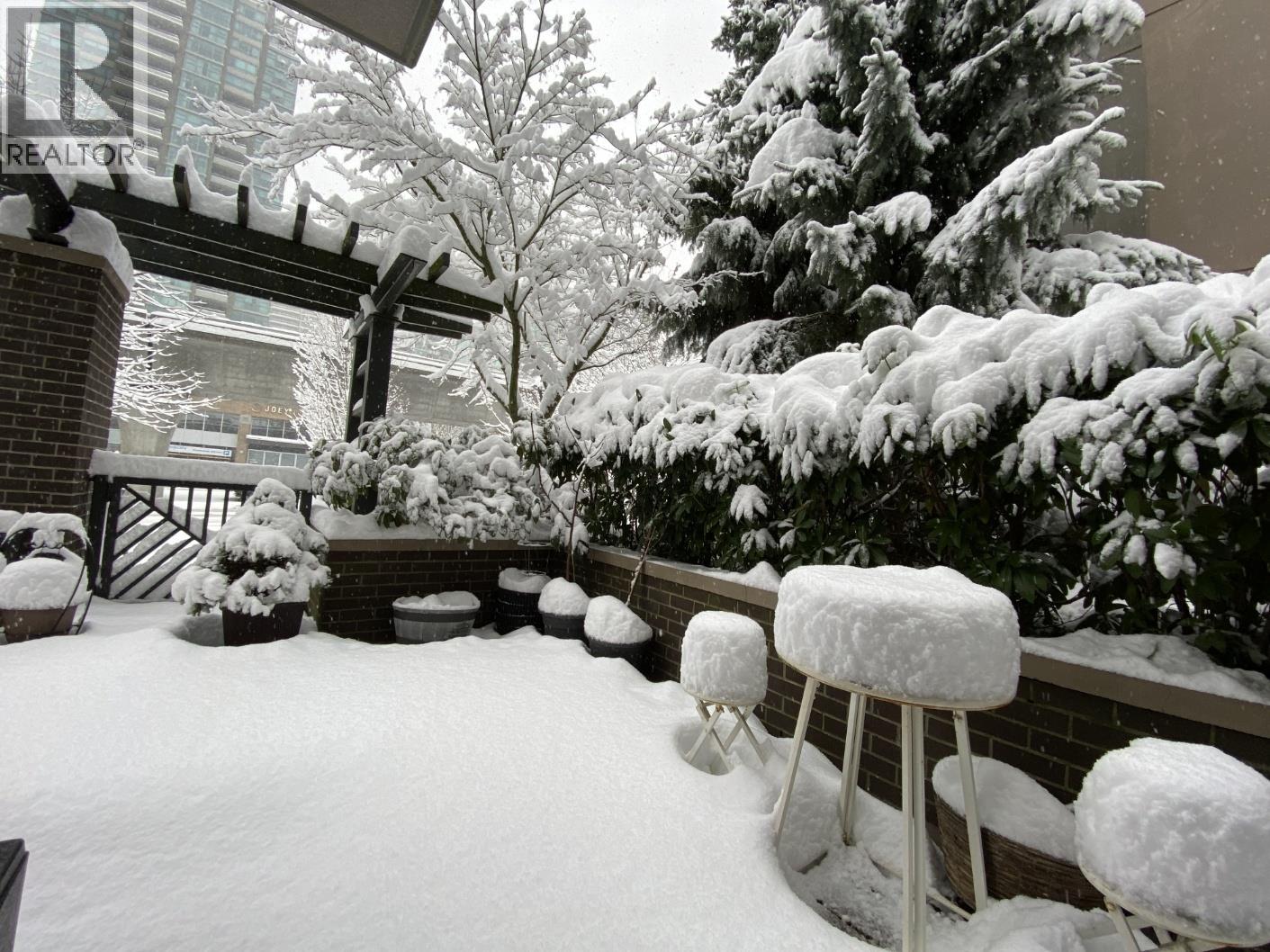 Th2 2077 Rosser Avenue, Burnaby, British Columbia  V5C 0G6 - Photo 37 - R3094936