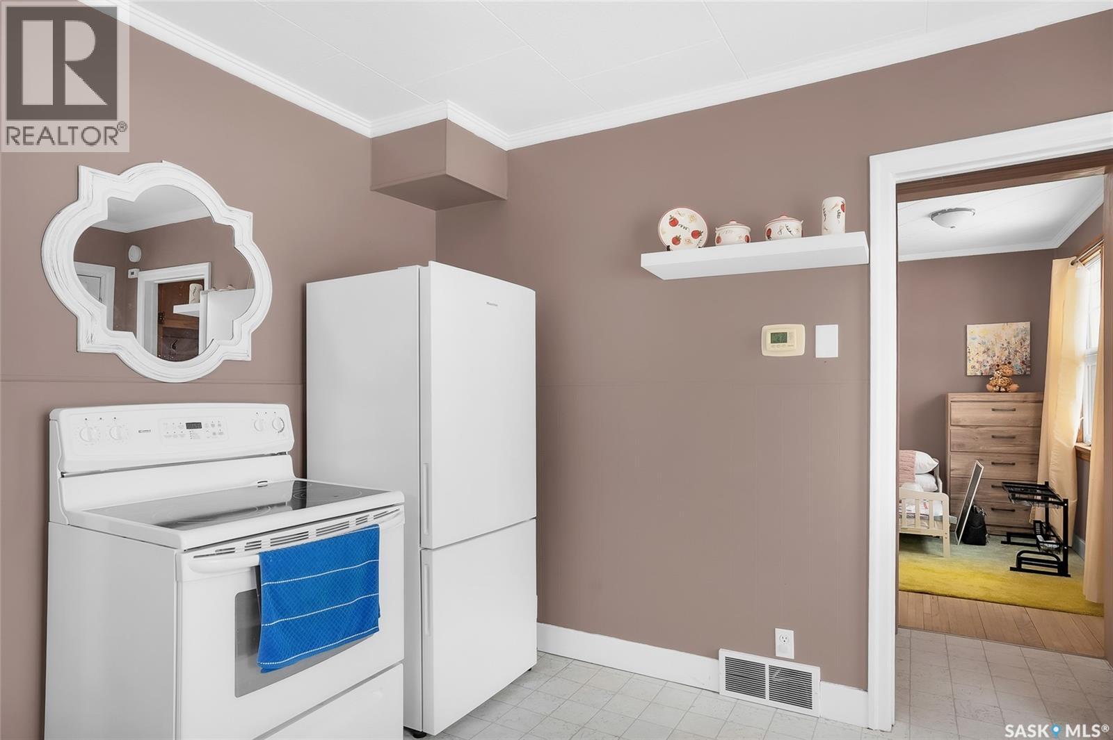 207 2nd Street S, Wakaw, Saskatchewan  S0K 4P0 - Photo 17 - SK029851