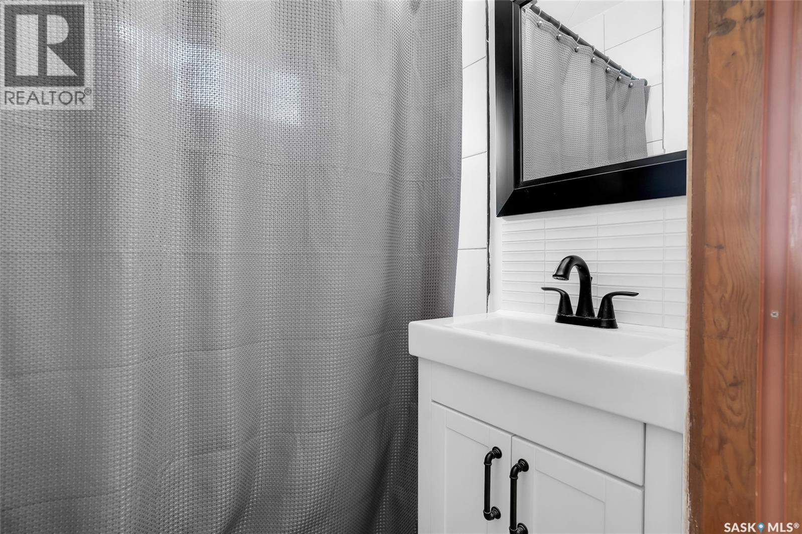 207 2nd Street S, Wakaw, Saskatchewan  S0K 4P0 - Photo 20 - SK029851