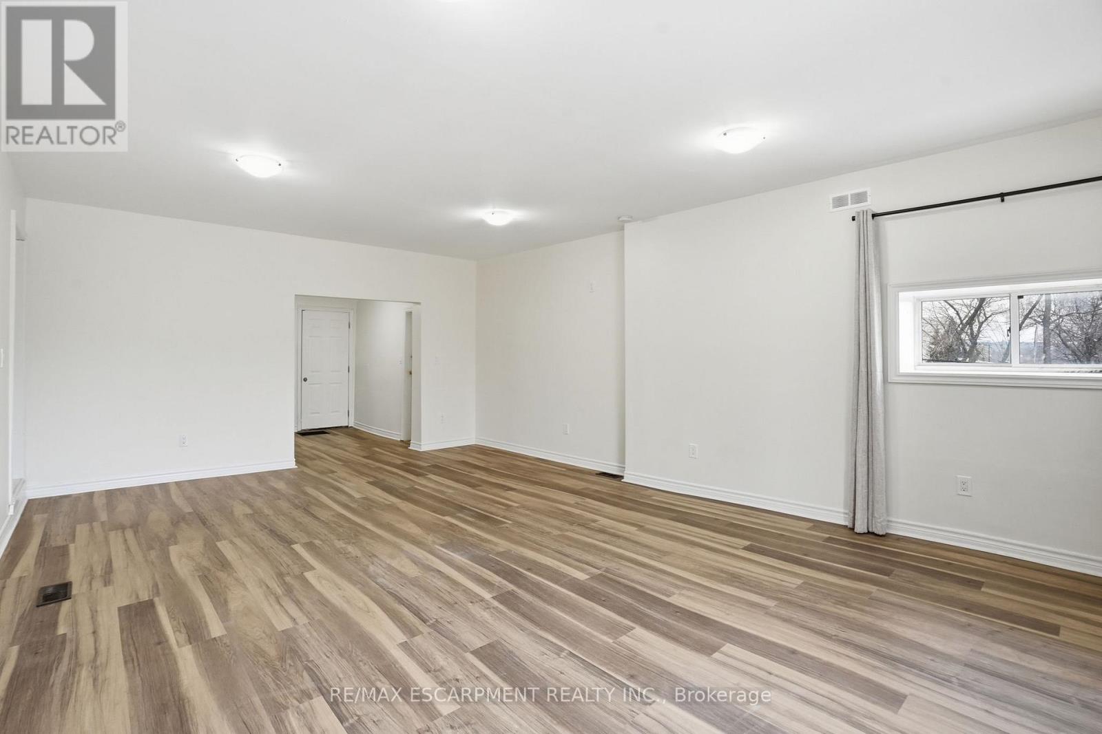 Bachelor - 237 Queen Street N, Hamilton (Strathcona), Ontario  L8R 2W2 - Photo 11 - X12854324