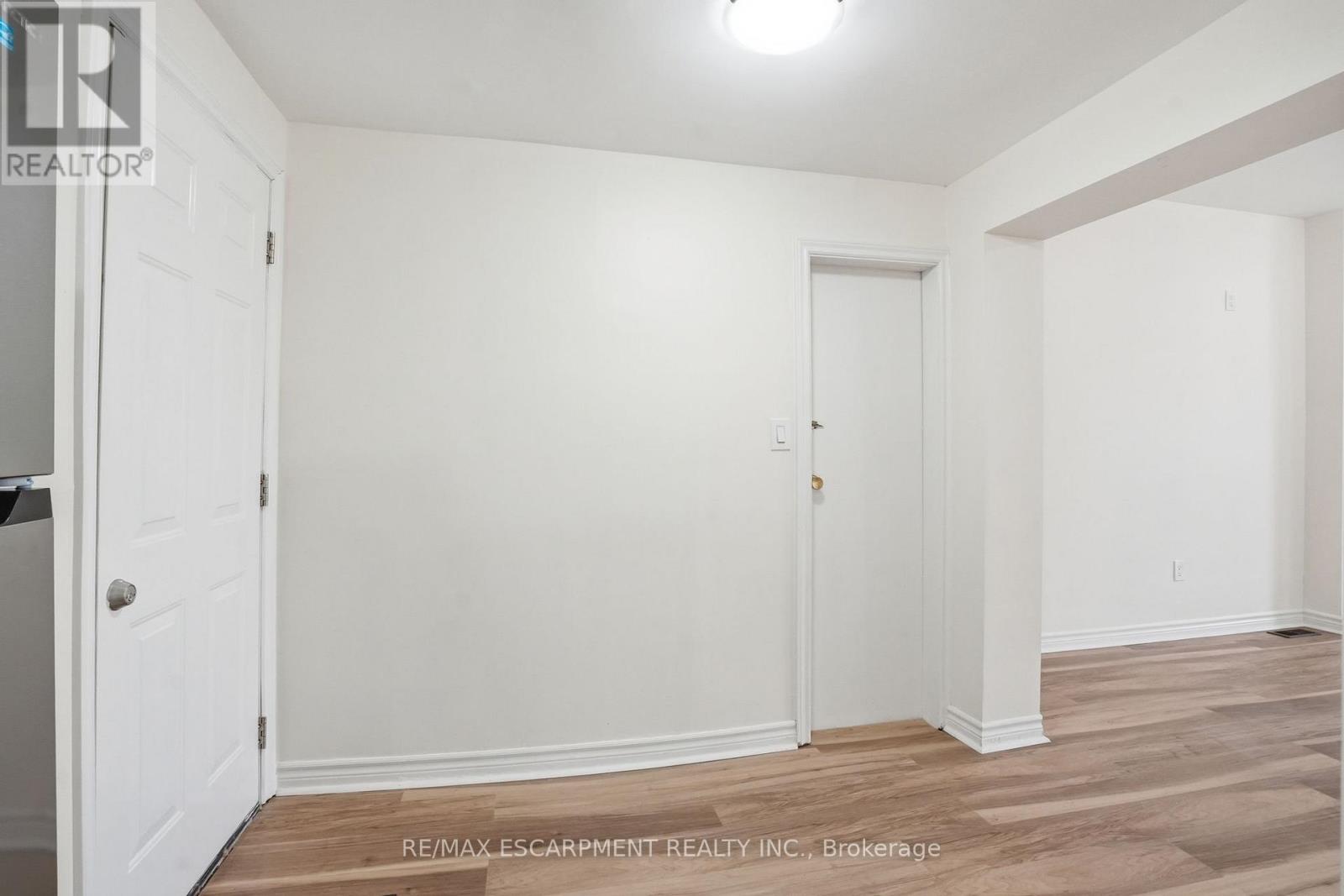 Bachelor - 237 Queen Street N, Hamilton (Strathcona), Ontario  L8R 2W2 - Photo 15 - X12854324