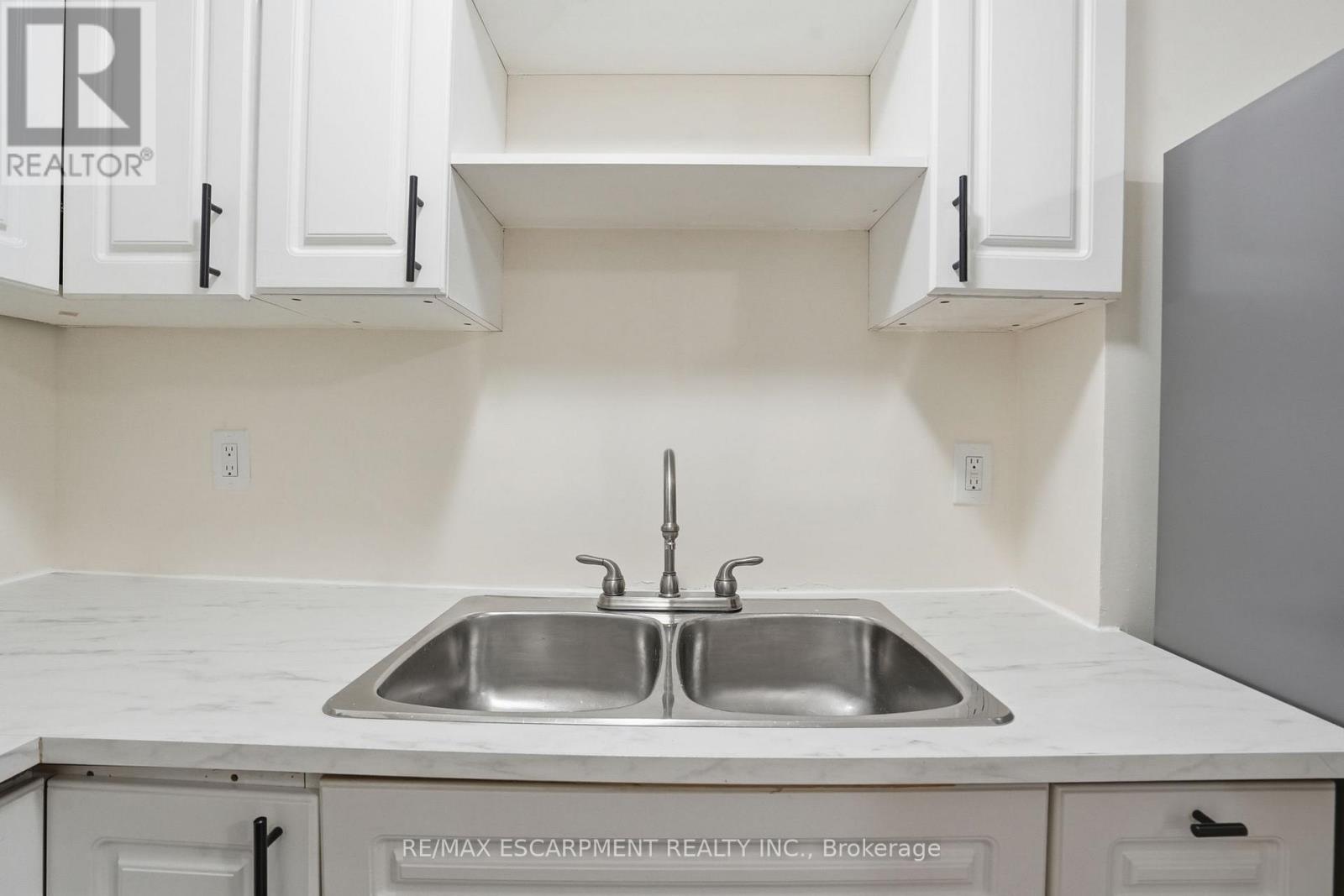 Bachelor - 237 Queen Street N, Hamilton (Strathcona), Ontario  L8R 2W2 - Photo 18 - X12854324