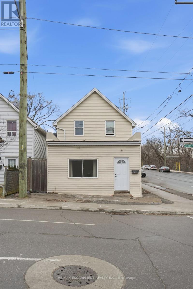 Bachelor - 237 Queen Street N, Hamilton (Strathcona), Ontario  L8R 2W2 - Photo 2 - X12854324