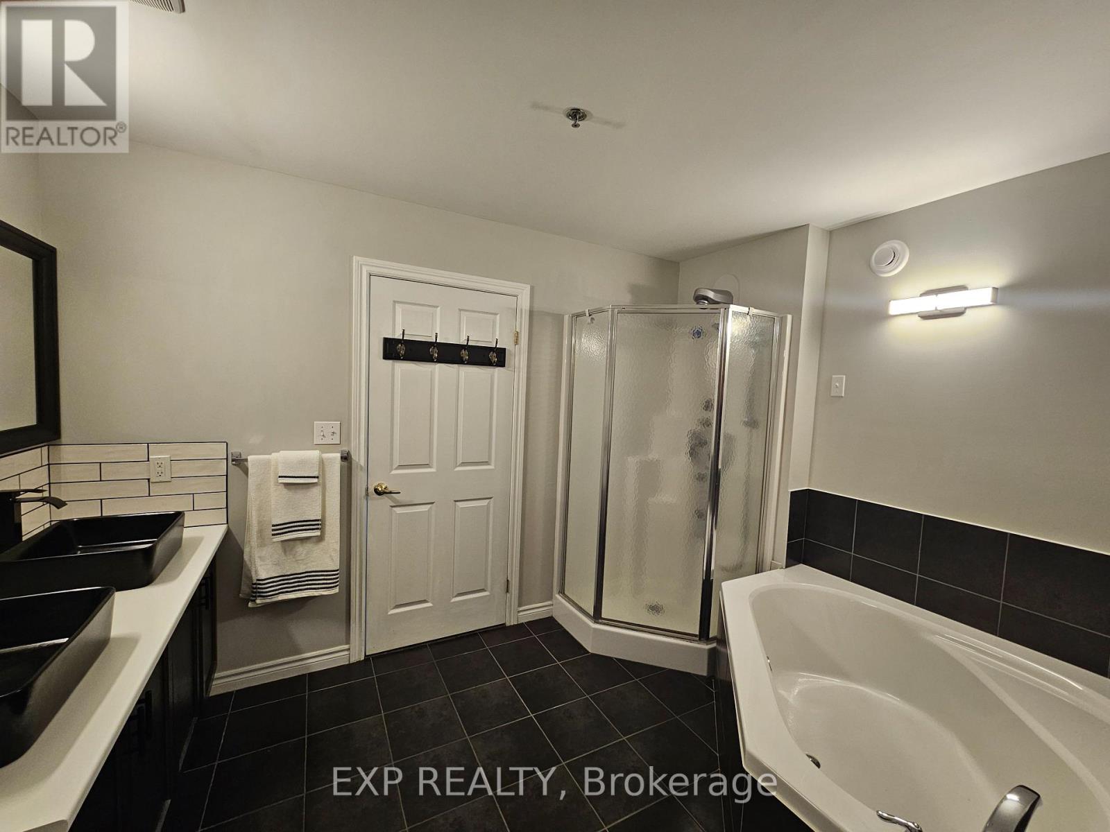 102 - 308 Watson Parkway N, Guelph (Grange Road), Ontario  N1E 0G7 - Photo 16 - X12854364