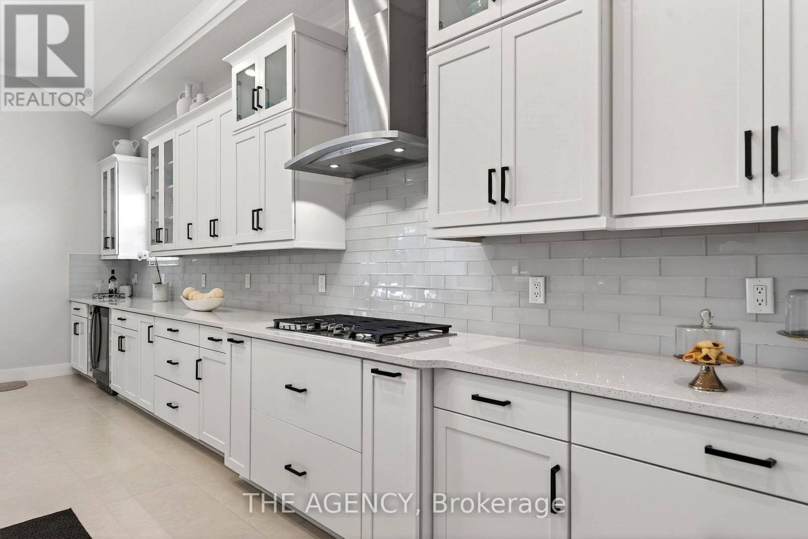 11615 Gleaming Terrace, Sarasota, Ontario    - Photo 14 - X12854418