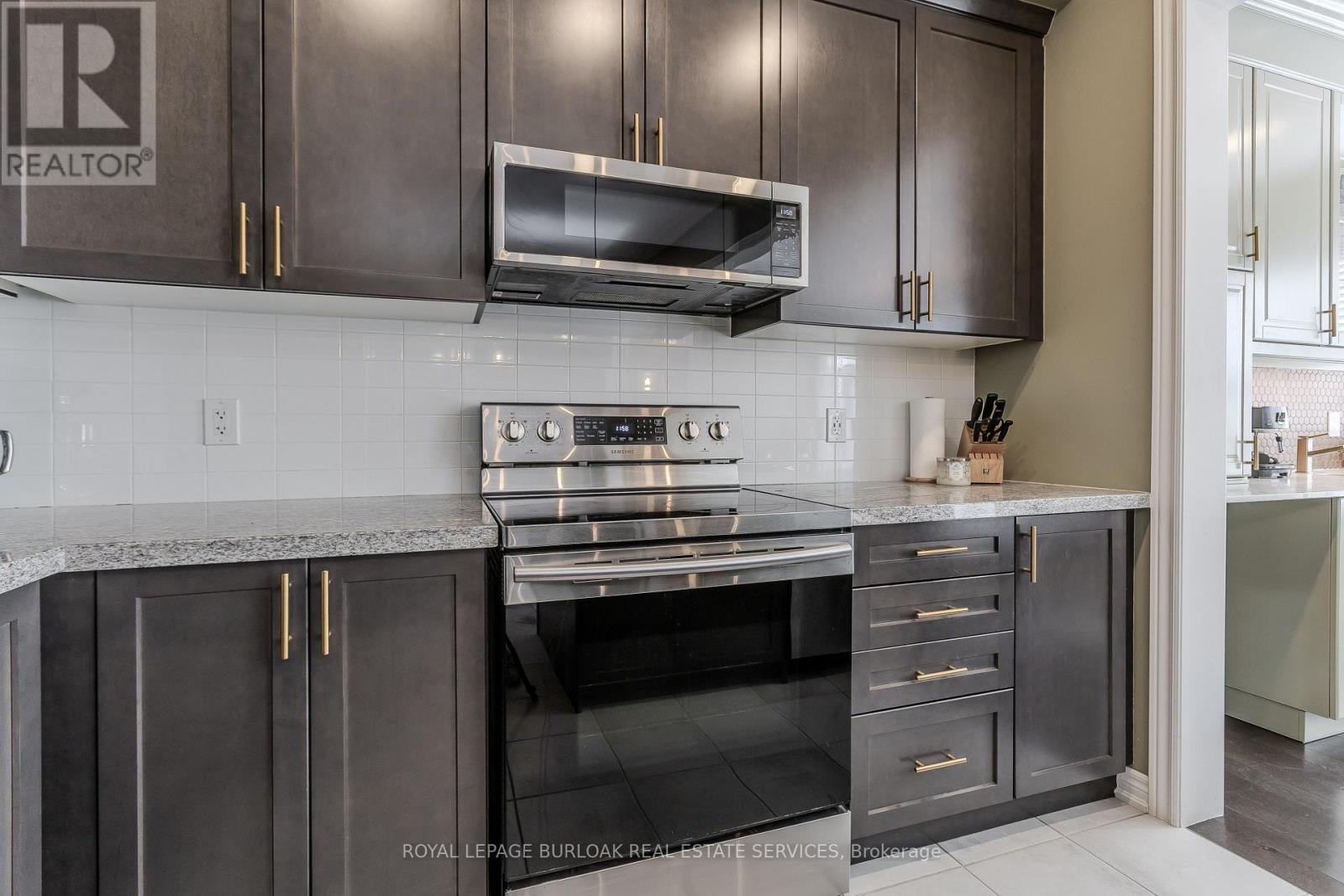 36 Heming Trail, Hamilton (Meadowlands), Ontario  L9K 0J8 - Photo 10 - X12854458