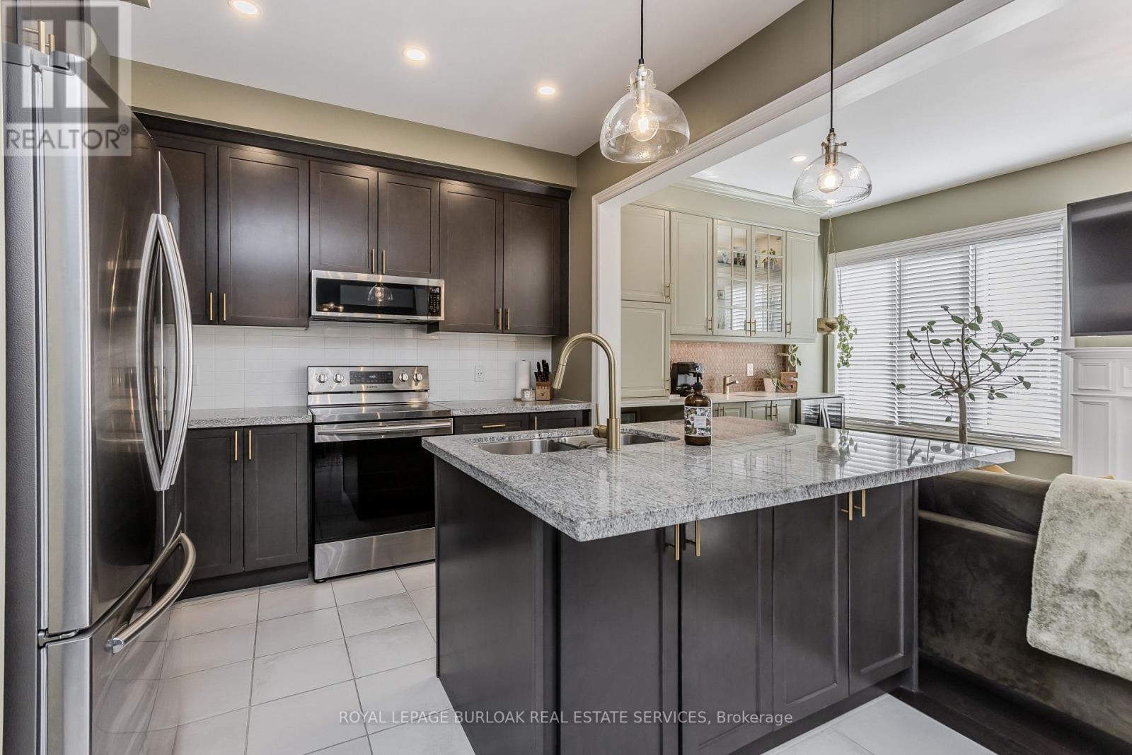 36 Heming Trail, Hamilton (Meadowlands), Ontario  L9K 0J8 - Photo 11 - X12854458