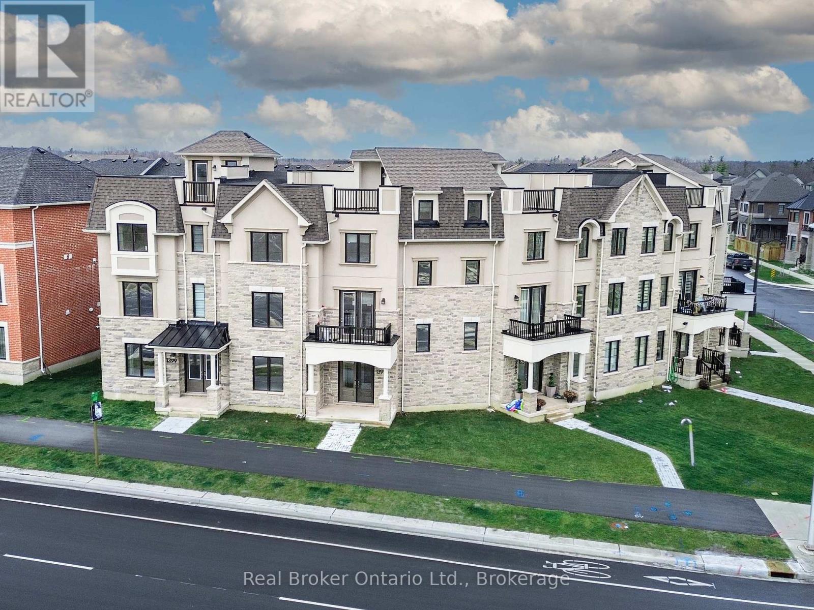 1397 William Halton Parkway, Oakville, Ontario  L6M 5N8 - Photo 4 - W12854502